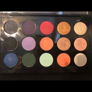 MAC custom 15 shadow pallette